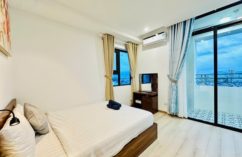 Appartement spacieux d'une chambre à louer avec vue sur la ville, Da Nang