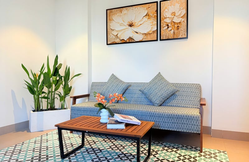 Bright Elegant Apartment for Rent Near the Beach, Da Nang, Vietnam