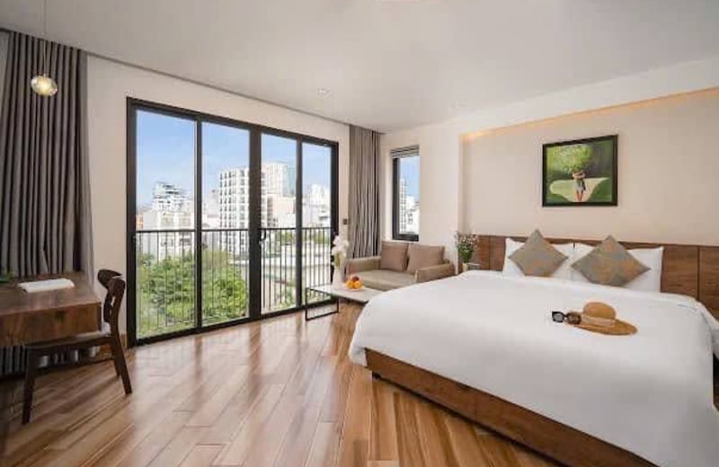 Bright, furnished studio apartment for rent near the beach, Da Nang, Vietnam