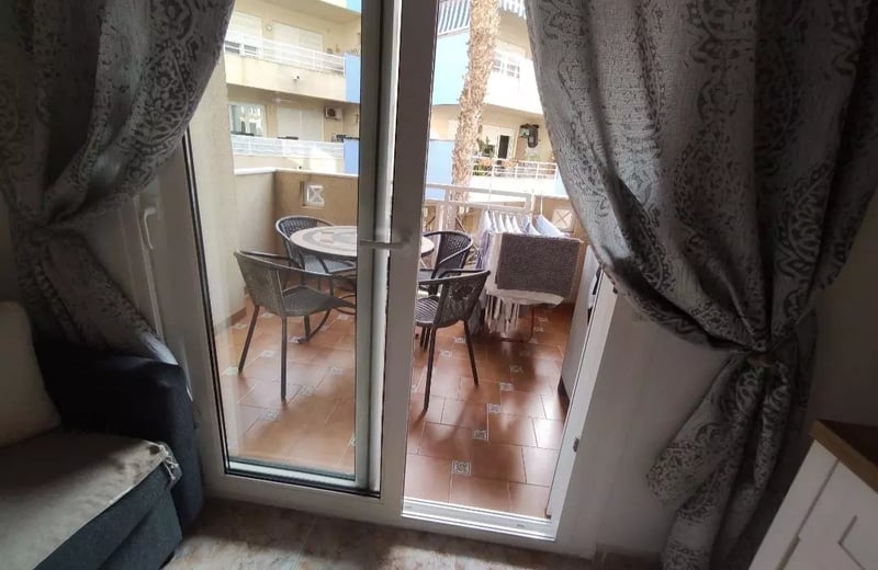 Alquiler a Largo Plazo con Empadronamiento en Cabo Roig, Orihuela – 2 Habitaciones