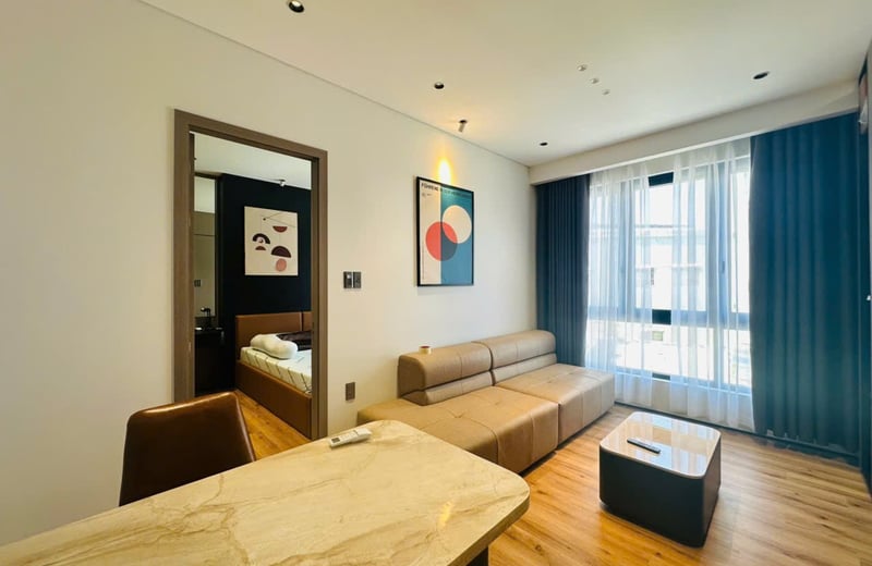 Luxury Fully Furnished 1-Bedroom Apartment for Rent in Hai Chau, Da Nang