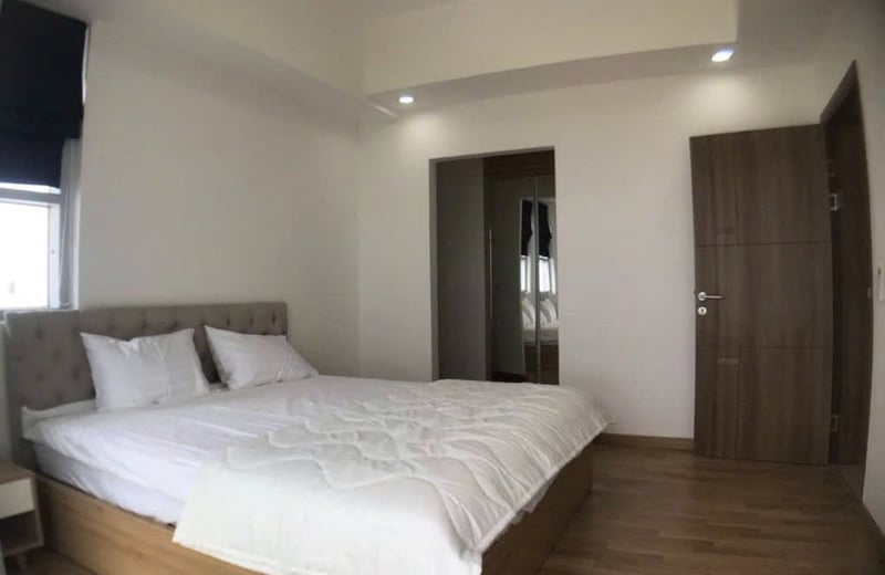 Mieten Sie eine gemütliche, möblierte 100 m² Wohnung im Blooming Tower, Da Nang