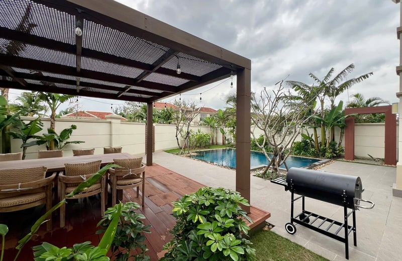 Rent a luxury and modern villa with a pool in Da Nang, Vietnam