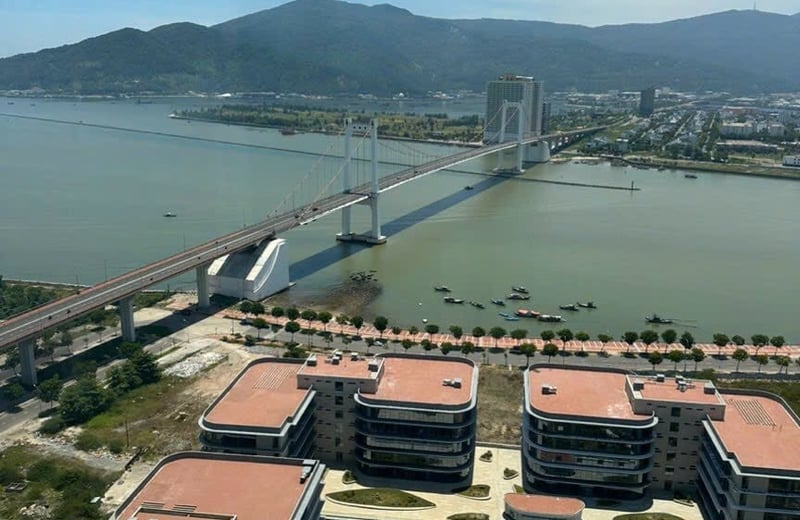 Alquiler de un apartamento confortable, 100 m², Blooming Tower, distrito de Hai Chau, Da Nang, Vietnam