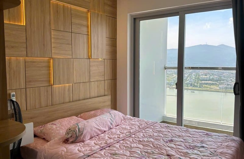 Alquiler de un apartamento confortable, 100 m², Blooming Tower, distrito de Hai Chau, Da Nang, Vietnam