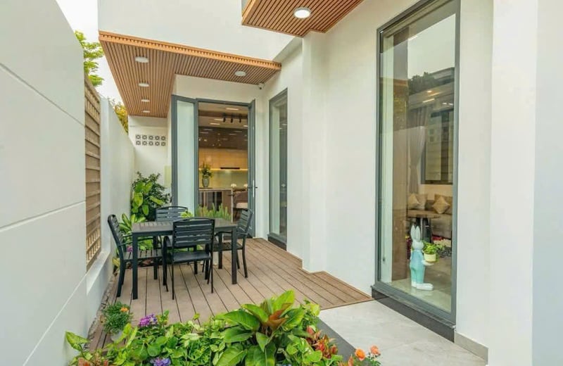 Alquiler de una casa de lujo y luminosa de 350 m² con un hermoso jardín en el distrito de Hai Chau, Da Nang, Vietnam