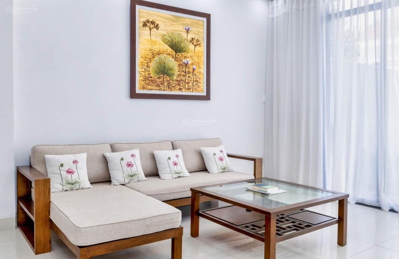 Modern, bright villa for rent with pool and garden, Da Nang, Vietnam