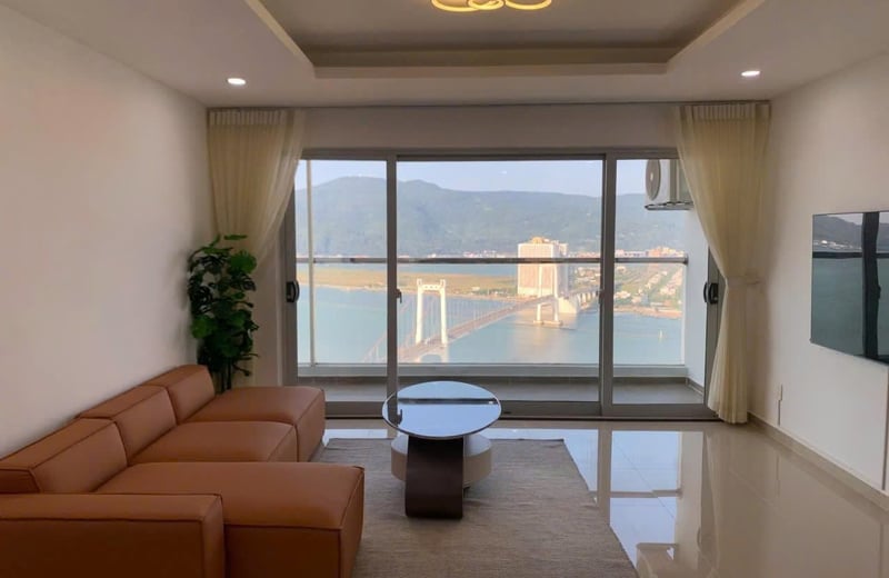 Appartement spacieux 153m² avec vue sur la rivière à louer, district Hai Chau, Da Nang, Vietnam