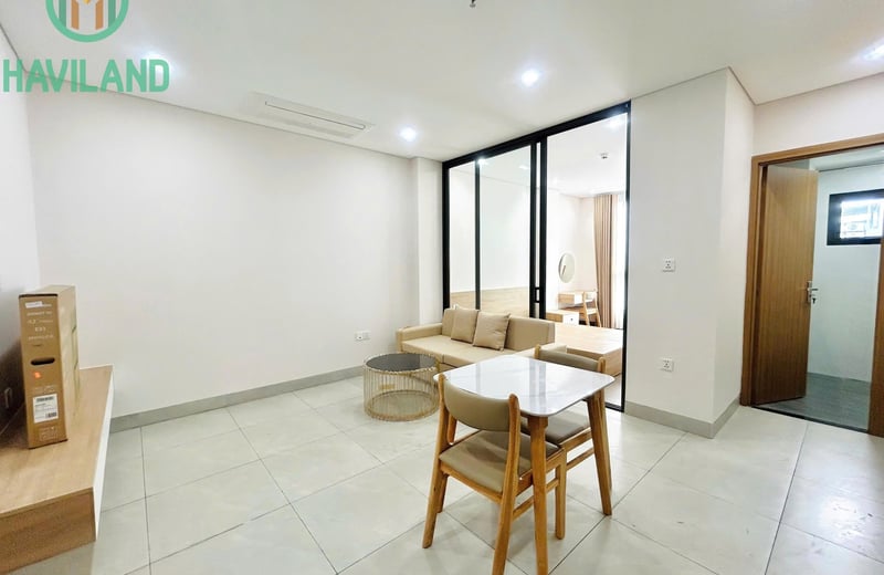 Alquiler a largo plazo de un apartamento luminoso con balcón espacioso, Da Nang, Vietnam