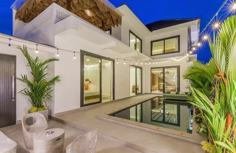 Alquiler a largo plazo de una villa espaciosa de 3 dormitorios en Indonesia, Kerobokan