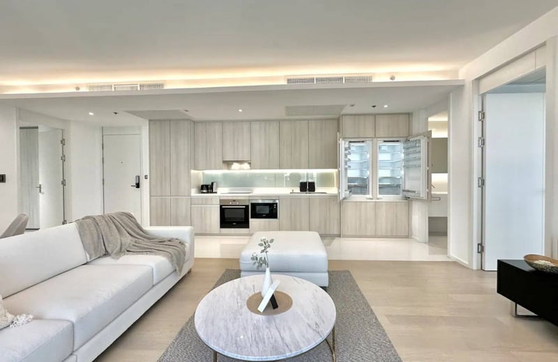 Location d'appartement spacieux et lumineux de 2 chambres dans le district de Khlong Toei, Bangkok, Thaïlande