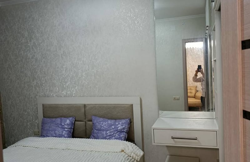 Location d’un appartement lumineux et meublé avec deux chambres, 74 m², Batoumi, Géorgie