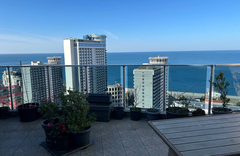 Уютная квартира 100 м² с просторной террасой в аренду на длительный срок, Батуми, Грузия