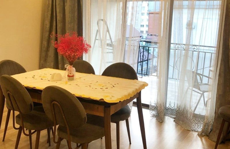 Просторная меблированная квартира 90 м² с видом на море в аренду, Батуми, Грузия