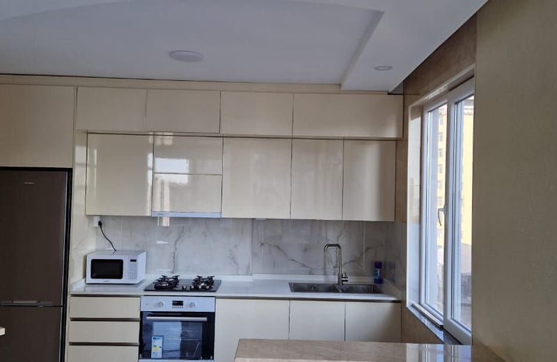 Просторная квартира 125 м² с видом на море в аренду, Батуми, Грузия