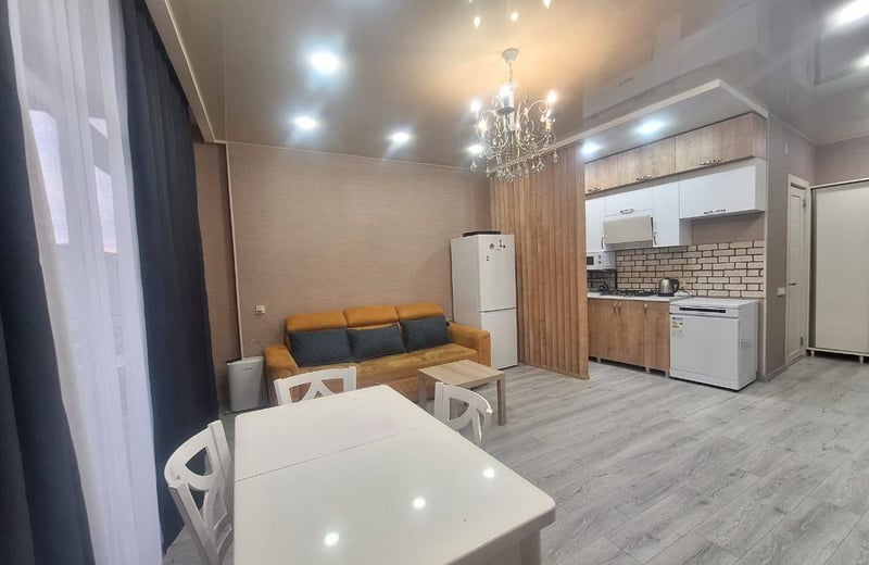 Alquiler de apartamento moderno amueblado, 65 m², Batumi, Georgia