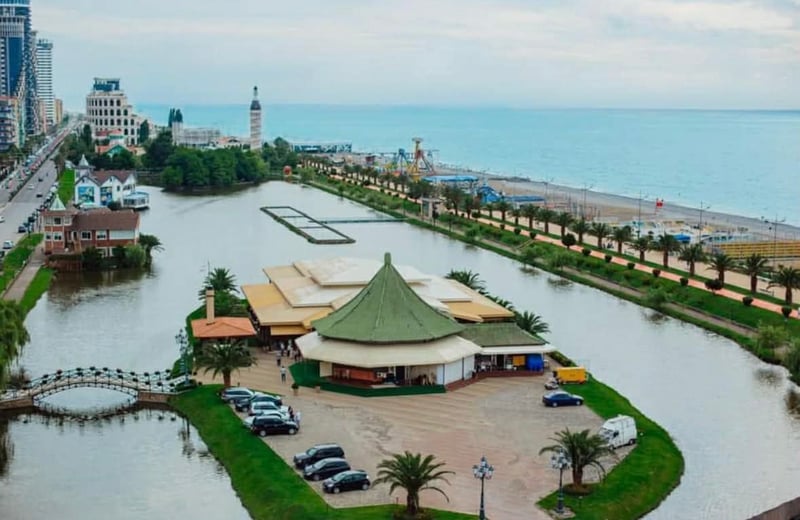 Аренда современной квартиры с видом на море, 60 м², Батуми, Грузия