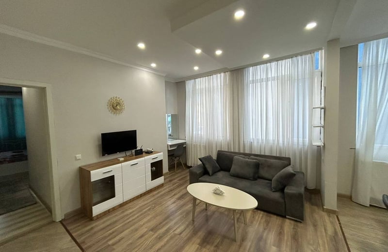 Moderne, komfortable Wohnung zur Miete, 67 м², Batumi, Georgien