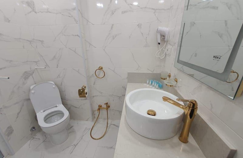 Alquiler de apartamento amplio, moderno, 130 m², Batumi, Georgia