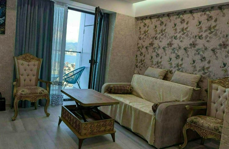Аренда меблированной квартиры с видом на море и горы, 50 м², Батуми, Грузия