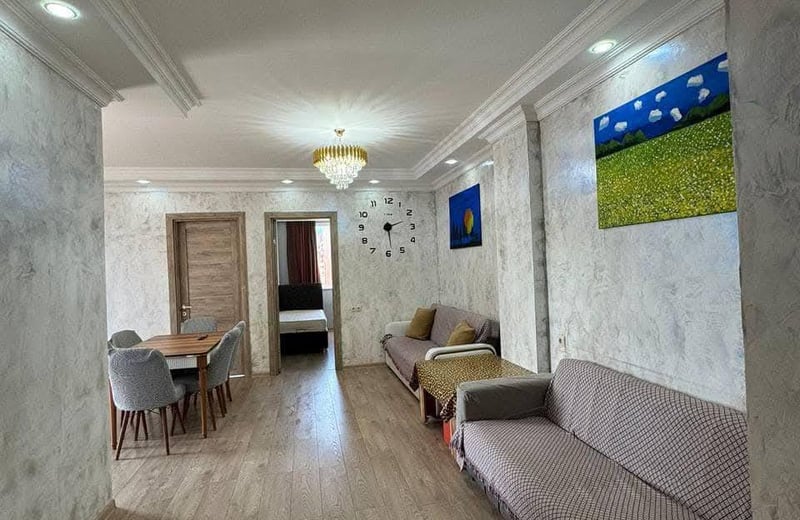 Alquiler de amplio y cómodo apartamento, 82 m², Batumi, Georgia