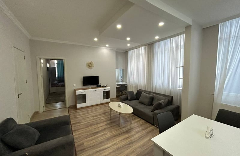 Alquiler de luminoso apartamento amueblado, 67 m², Batumi, Georgia