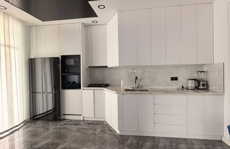 Helle, geräumige Wohnung zur Miete, 100 м², Batumi, Georgien