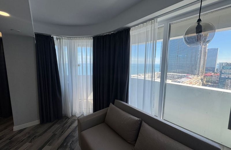 Аренда панорамной, полностью меблированной квартиры, 56 м², Батуми, Грузия