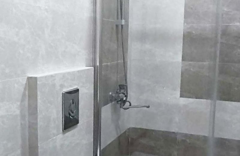 Location d'un studio ensoleillé et spacieux avec vue sur la montagne, 43 m², Batoumi, Géorgie