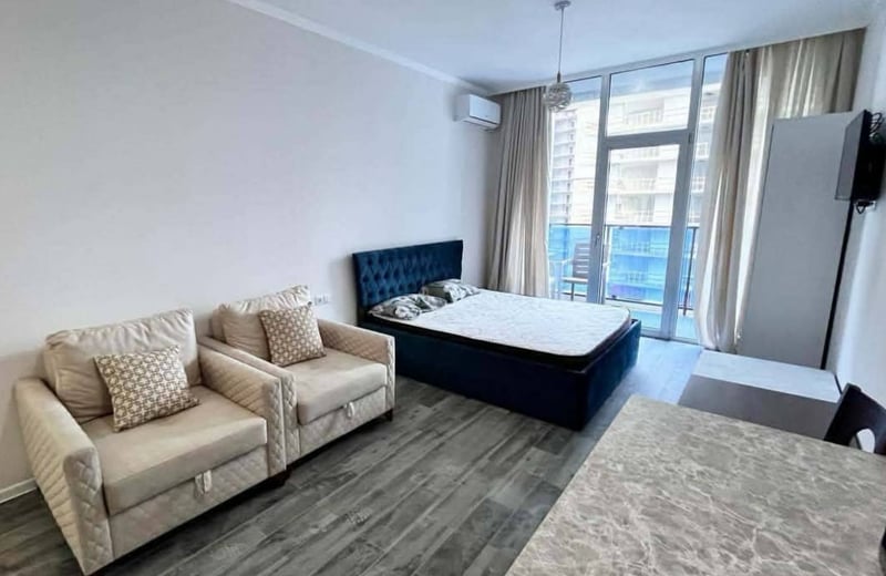 Alquiler de estudio cómodo en Komuna Tower, Batumi, Georgia