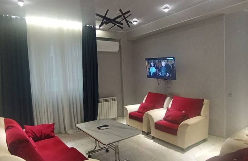 Helle und komfortable 83 m² Wohnung zu vermieten, Batumi, Georgien
