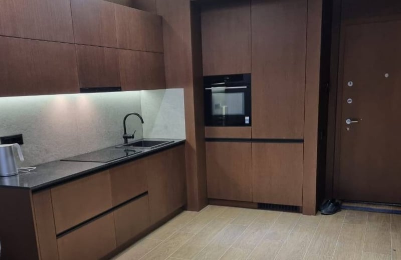 Alquiler de un apartamento amueblado y moderno de 57 m² en Porta Tower, Batumi, Georgia