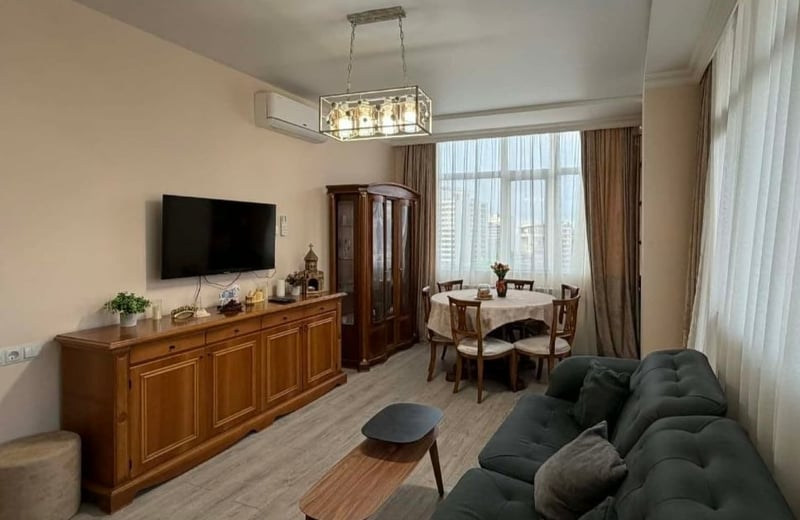 Geräumige möblierte Wohnung mit Berg- und Stadtblick mieten, 60 m², Batumi, Georgien