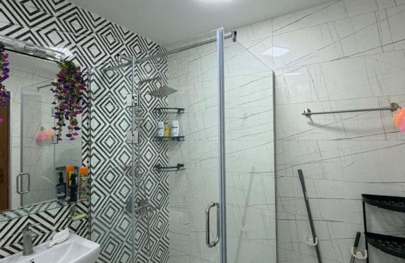 Geräumige möblierte Wohnung mit Berg- und Stadtblick mieten, 60 m², Batumi, Georgien