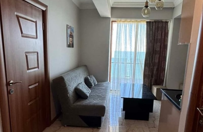 Cozy furnished apartment for rent with direct sea view, 45 m², Batumi, Georgia