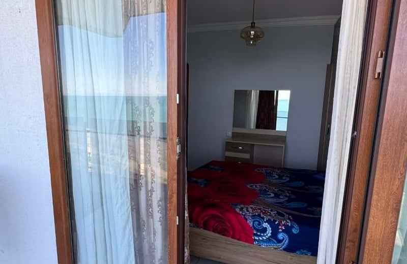Cozy furnished apartment for rent with direct sea view, 45 m², Batumi, Georgia
