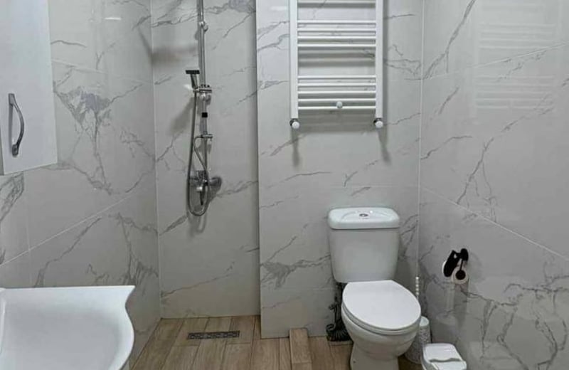 Location d'un appartement lumineux et spacieux, 72 m², Batoumi, Géorgie