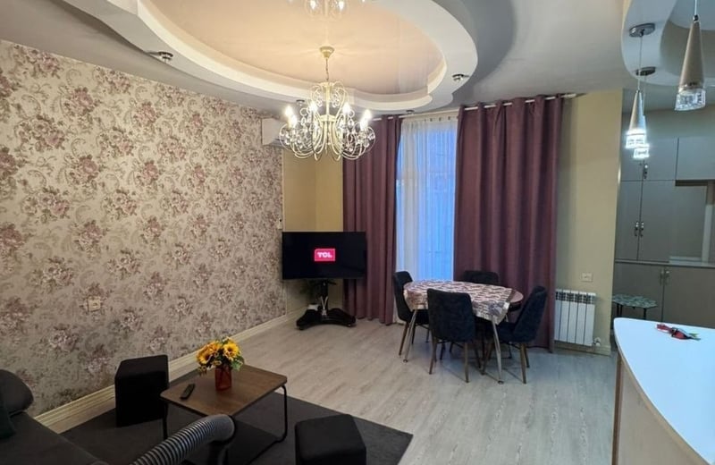 Alquiler de apartamento amplio con vista al mar, 80 m², Batumi, Georgia