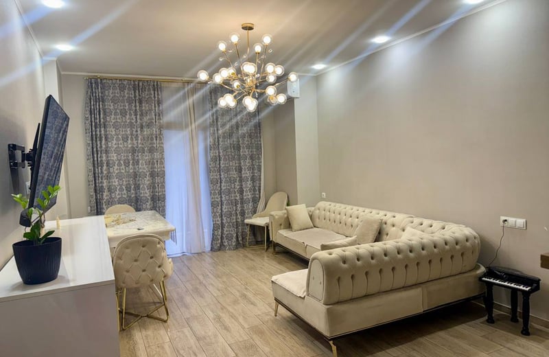 Vermietung einer hellen, möblierten Wohnung, 78 m², Altstadt, Batumi, Georgien