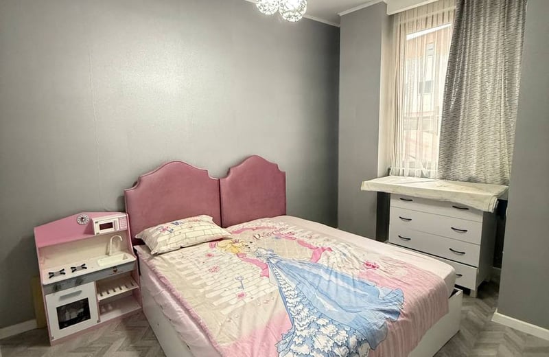 Vermietung einer hellen, möblierten Wohnung, 78 m², Altstadt, Batumi, Georgien