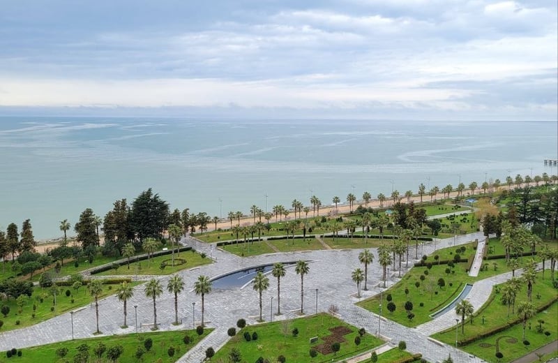 Alquiler de apartamento moderno y amueblado con vista al mar, White Sails, Batumi, Georgia