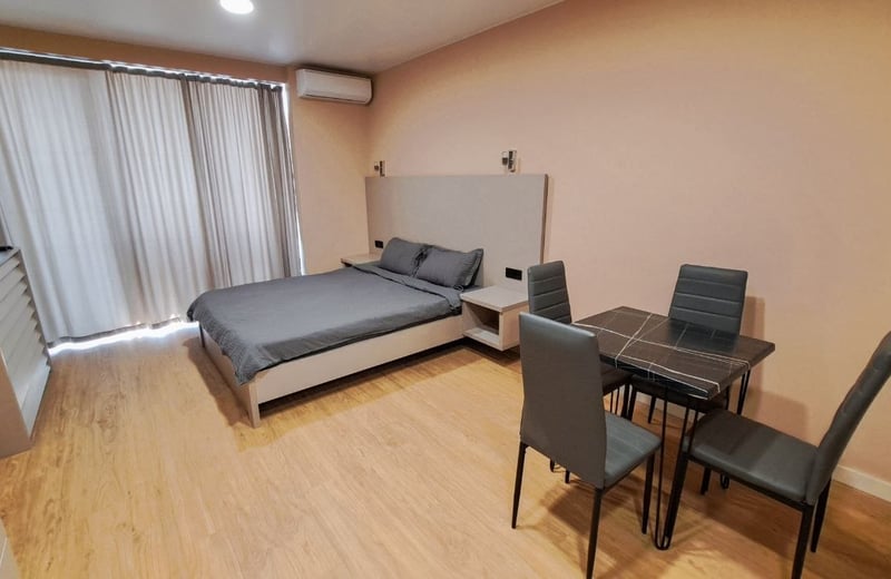 Location d'un studio moderne avec vue sur la ville, Calligraphy Towers, Batoumi, Géorgie