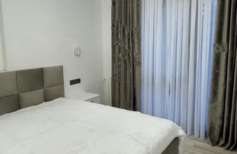 Location d'un appartement spacieux avec vue sur le stade, 60 m², Batoumi, Géorgie