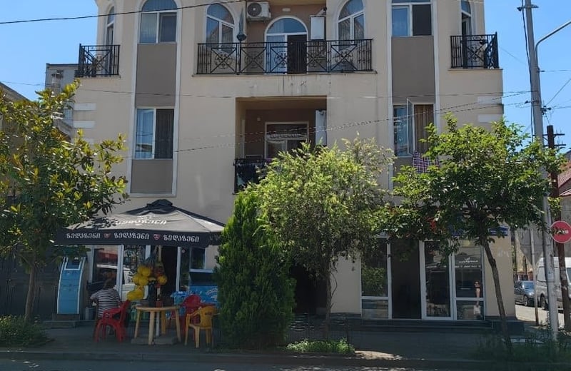 Vermietung einer hellen, komfortablen Wohnung, 60 m², Batumi, Georgien