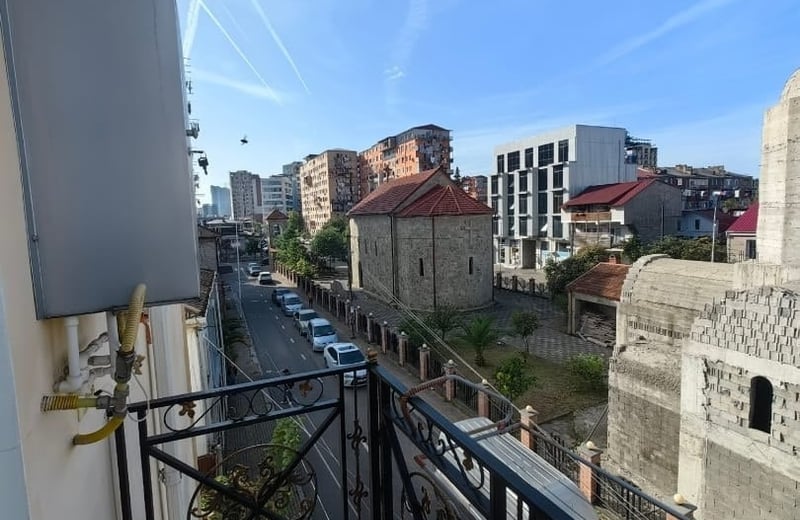 Vermietung einer hellen, komfortablen Wohnung, 60 m², Batumi, Georgien