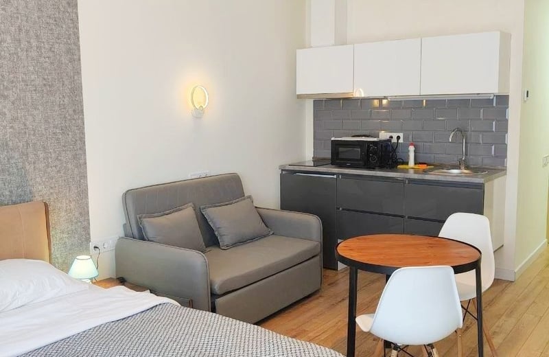 Location d'un studio lumineux avec vue sur la mer et la ville, 35 m², White Sails, Batoumi, Géorgie