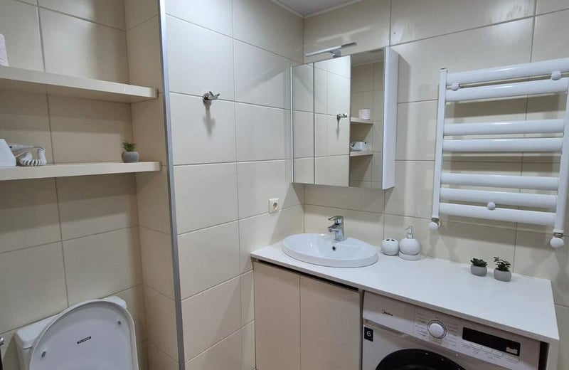 Appartement lumineux et moderne 52m² à louer, Batoumi, Géorgie