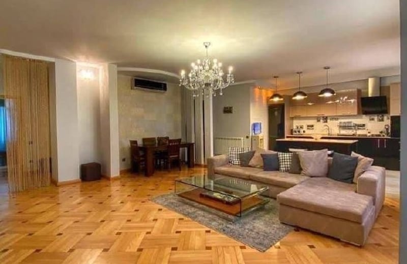 Spacious Apartment 130m² for Rent Near the Park, Batumi, Georgia