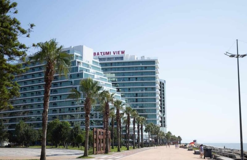 Apartamento 60m² con vista al mar en alquiler, Batumi, Georgia