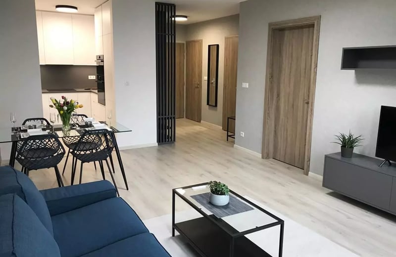 Alquiler a largo plazo de un apartamento de 2 habitaciones, 56 m², en Staré Mesto, Bratislava, Eslovaquia